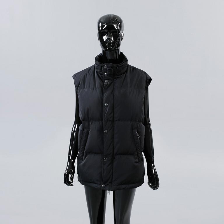 DUNVÄST, Burberry.