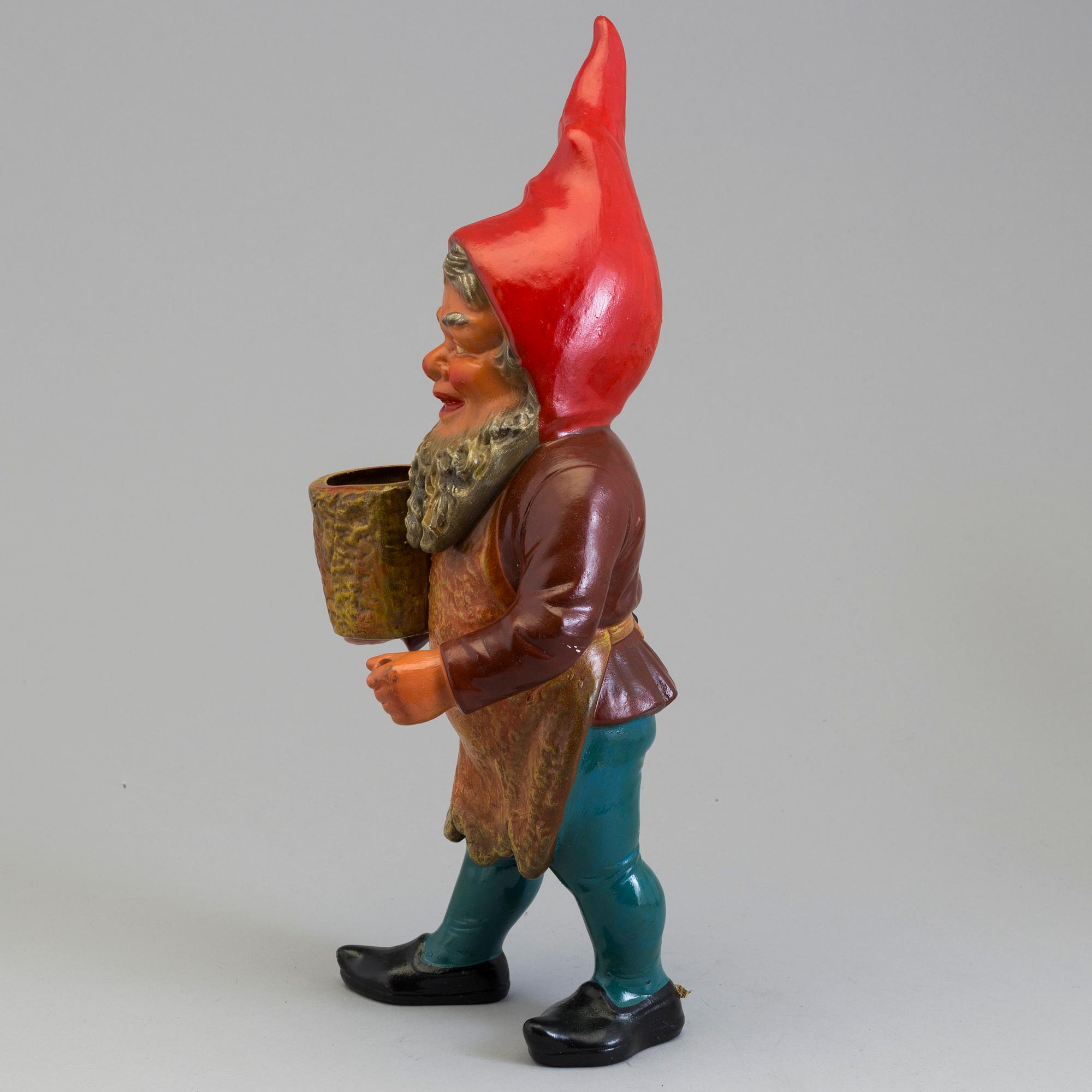 A painted ceramic gnome from West Germany, second half of the 20th century.