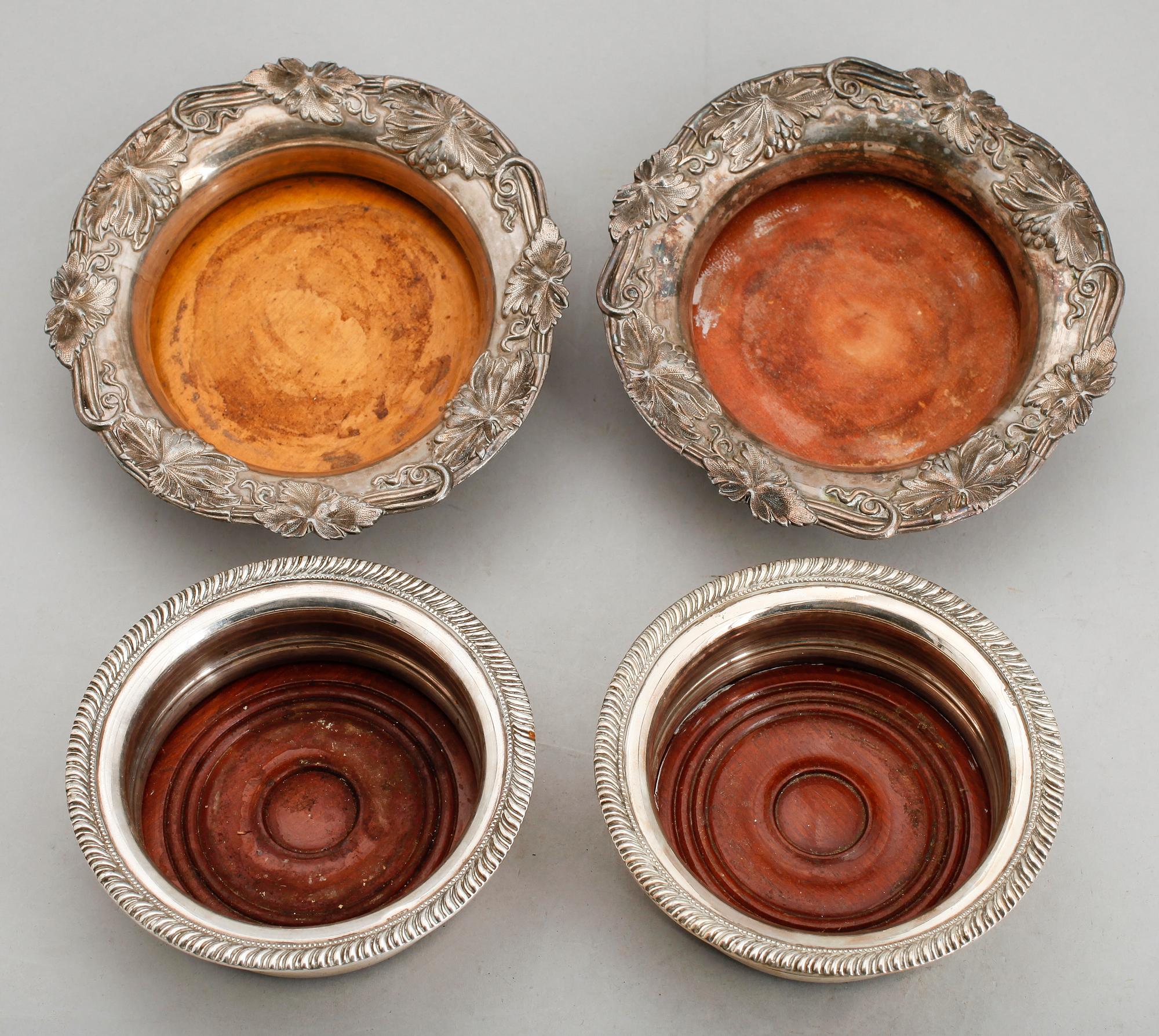 COASTERS, 2 par, pläter, England 1800-/1900-tal.