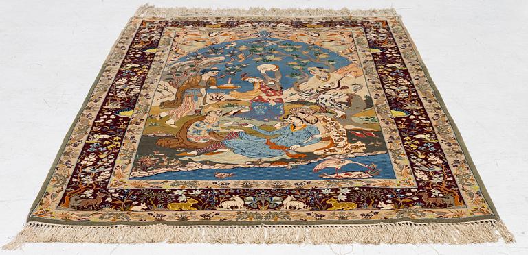 A semi-antique Isfahan rug, central persia,  177 x 108 cm.