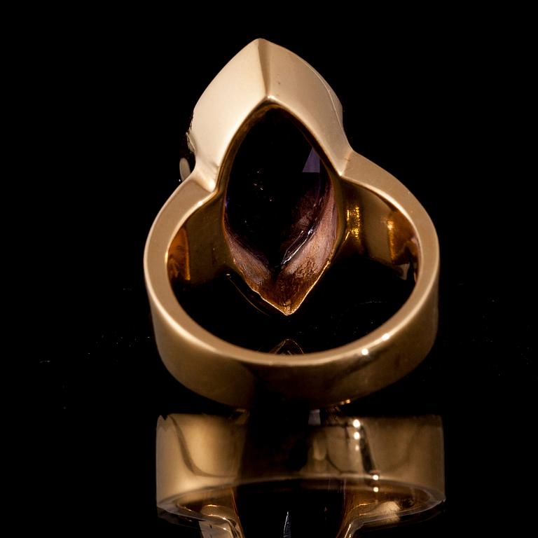 RING.