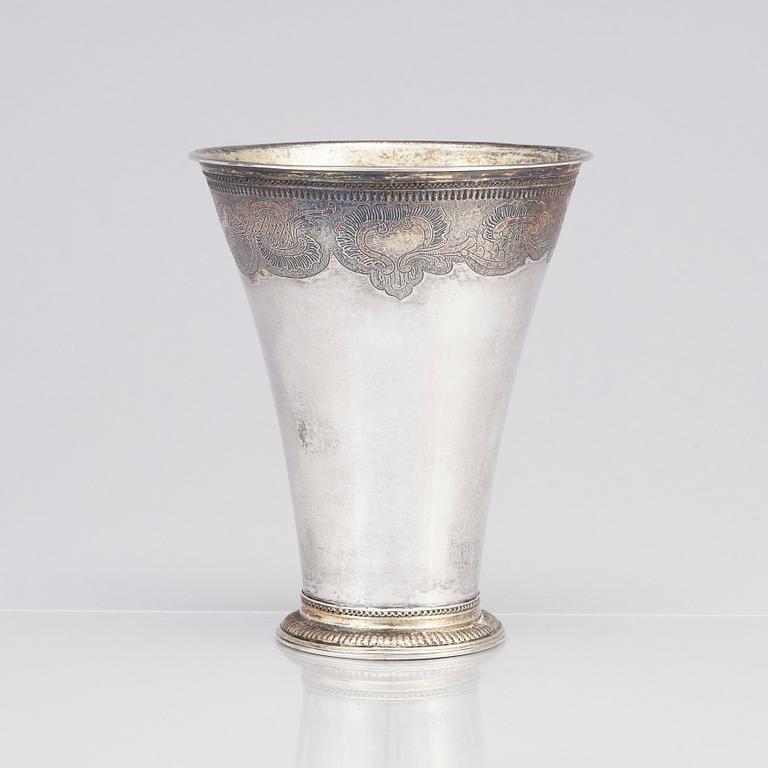 A Swedish 18th century parcel-gilt silver beaker, mark of Lars Pihl, Västervik (1730-1755(60)).