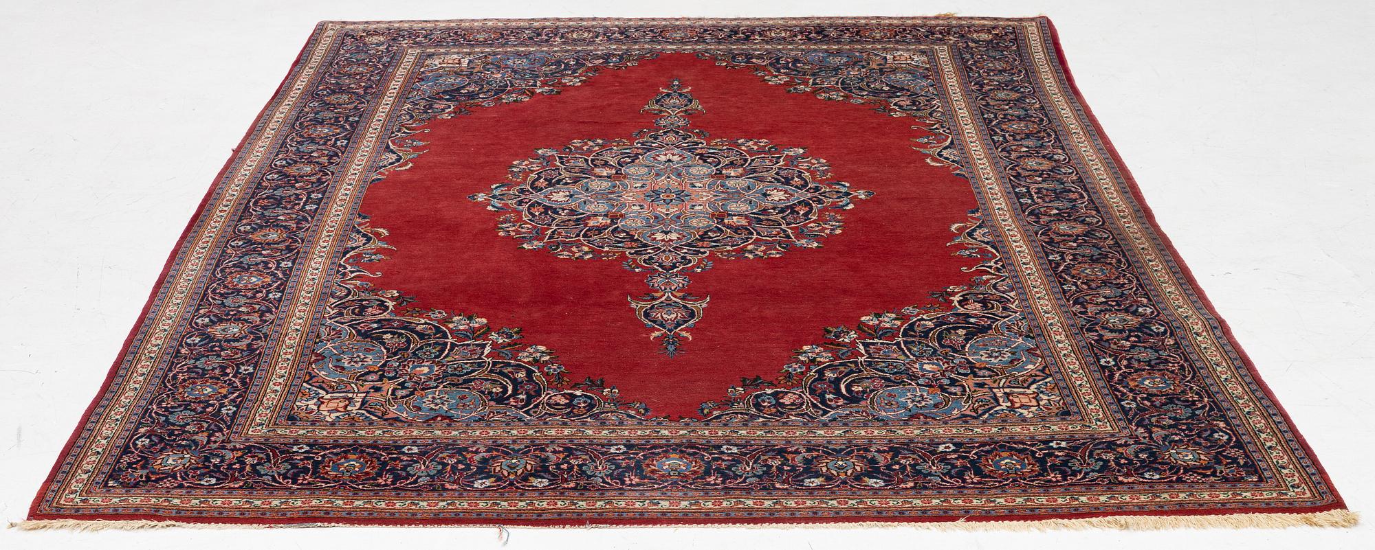Semi-antique Keshan carpet, approx. 319 x 216 cm.