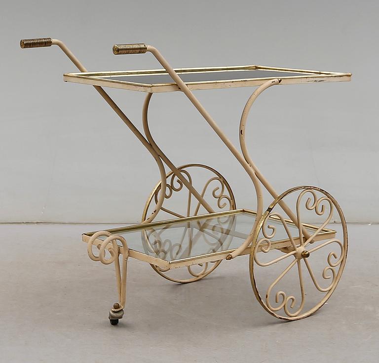 SERVERINGSVAGN, 1900-talets mitt.