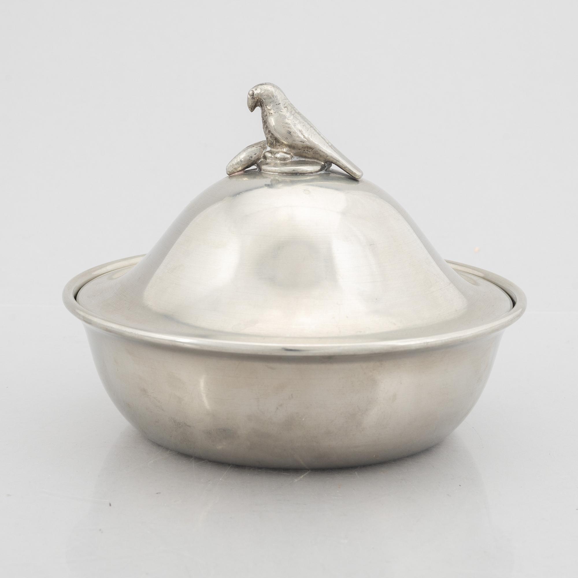 Bowl with lid, Firma Svenskt Tenn, 1927.
