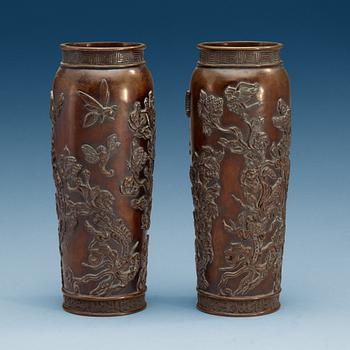 A pair of Japanese bronze vases, Meiji (1868-1912).