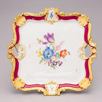 A PORCELAIN TRAY, Meissen, mid-20th century.