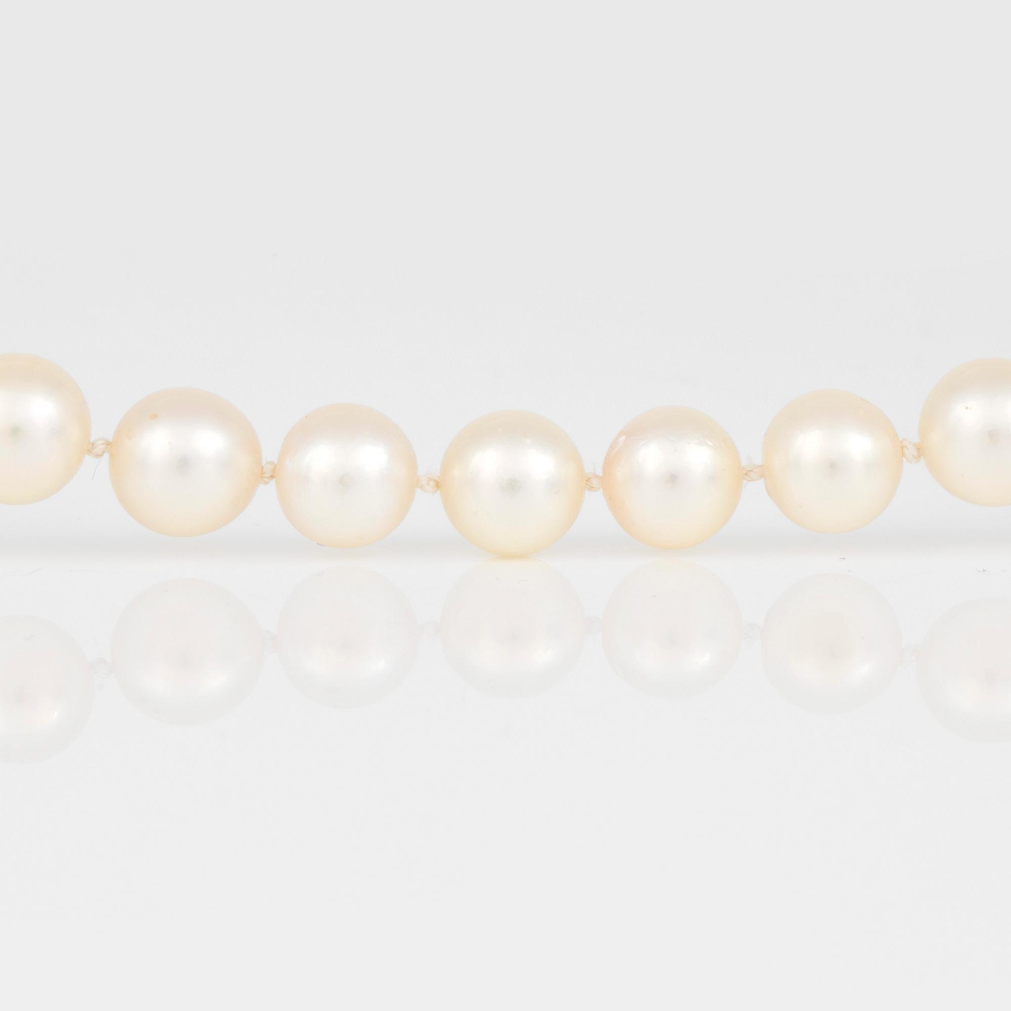 COLLIER, odlade saltvattenspärlor, lås i 14K vitguld.