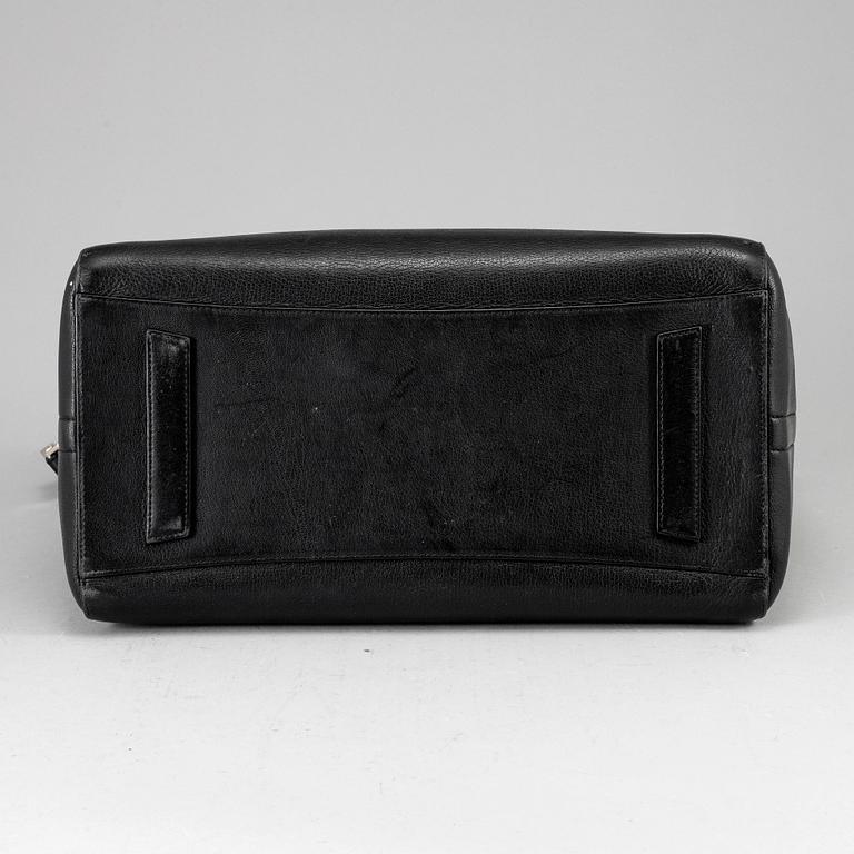 GIVENCHY, "Antigona", bag.