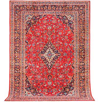 A Kashan carpet, c. 390 x 252 cm.