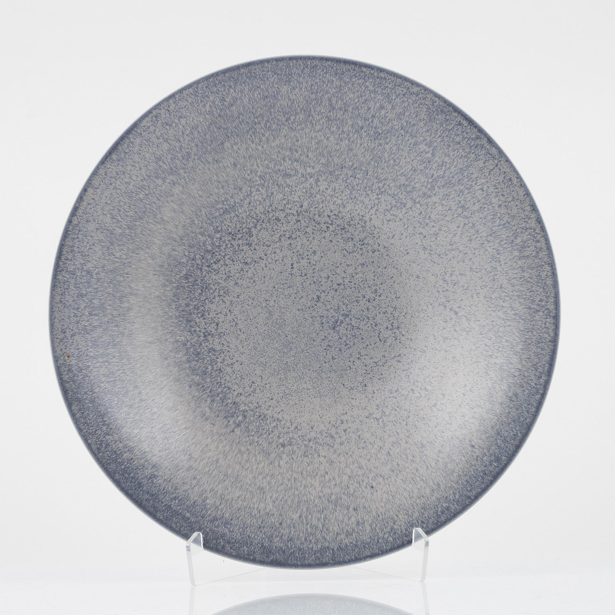 Per Hammarström, a stoneware dish, signed and dated 1987.