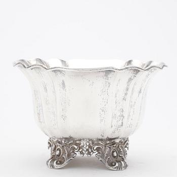 SKÅL, silver, G. Dahlgren, Stockholm, otydlig årsstämpel, 1800-talets andra hälft. Vikt ca 302g.