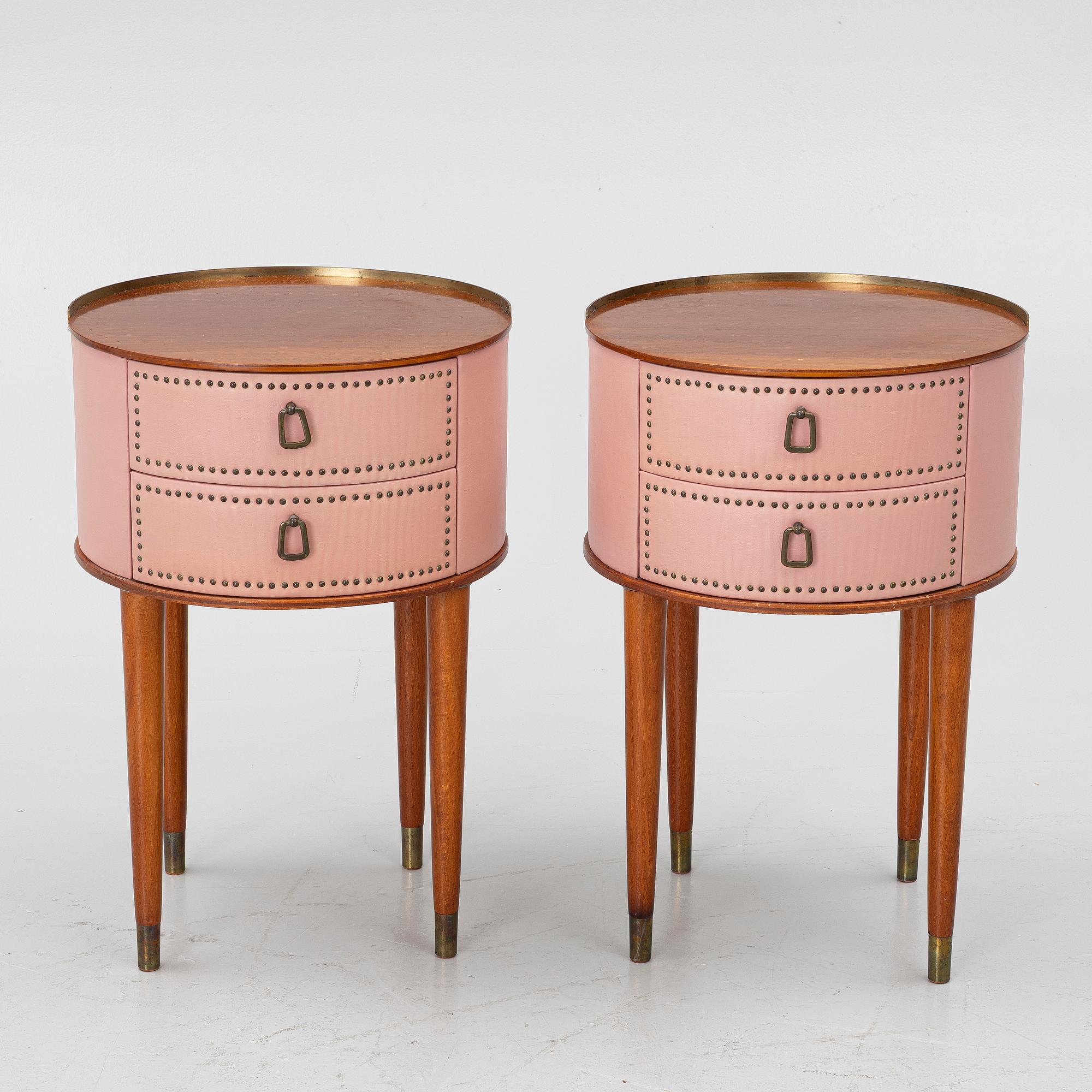 A pair of bedside tables, a pair, Halvdan Petterssons Möbelfabrik, Tibro, mid-20th century.