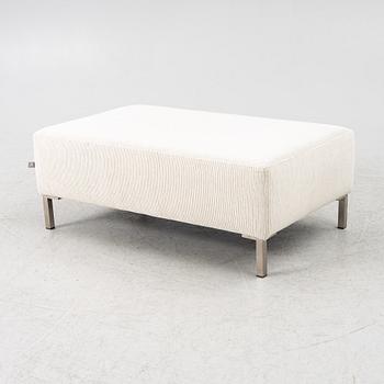 Jens Juul Eilersen, soffa och fotpall.