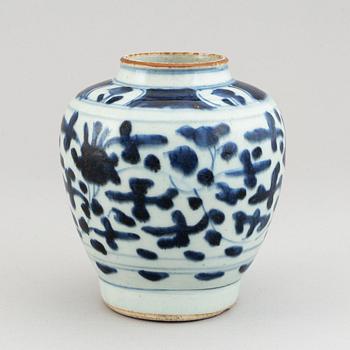 A blue and white jar, Transition, 17th Century.l.