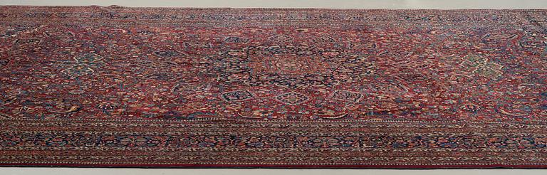 MATTA, semiantik Meshed, ca 544,5 x 356 cm, signerad "Arbete av Makhmalbaf".