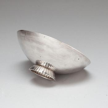SKÅL, sterlingsilver, Sigvard Bernadotte, Georg Jensen & Wendel, modell 823. Vikt ca 256 g.