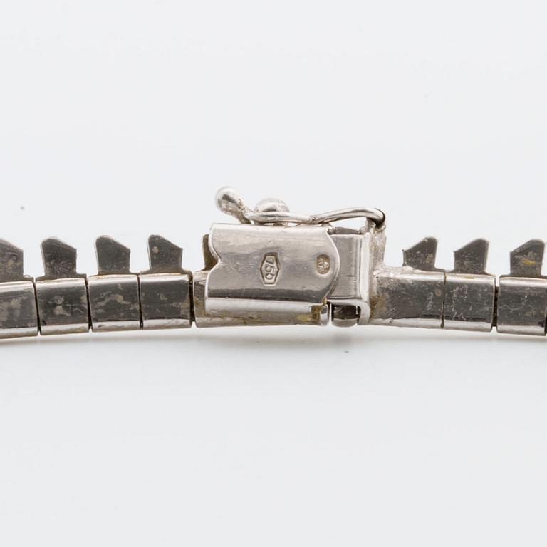 NECKLACE, semi-rigid link, 18K whitegold, approximatively 35 g.