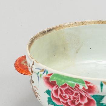 A famille rose tureen with cover, Qing dynasty, Qianlong (1736-95).