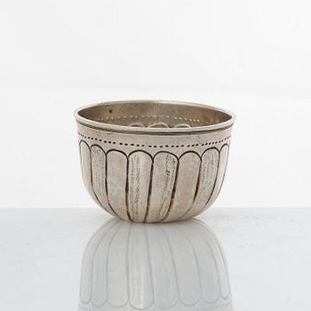 Tumlare, silver, otydliga stämplar, sannolikt Moskva 1750-tal.