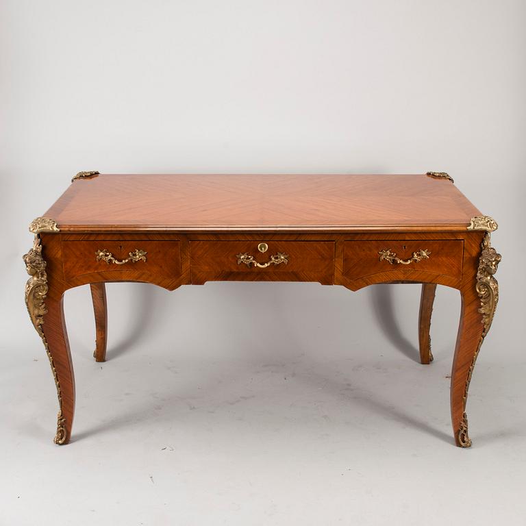 SKRIVBORD, rokokostil, 1900-talets mitt.