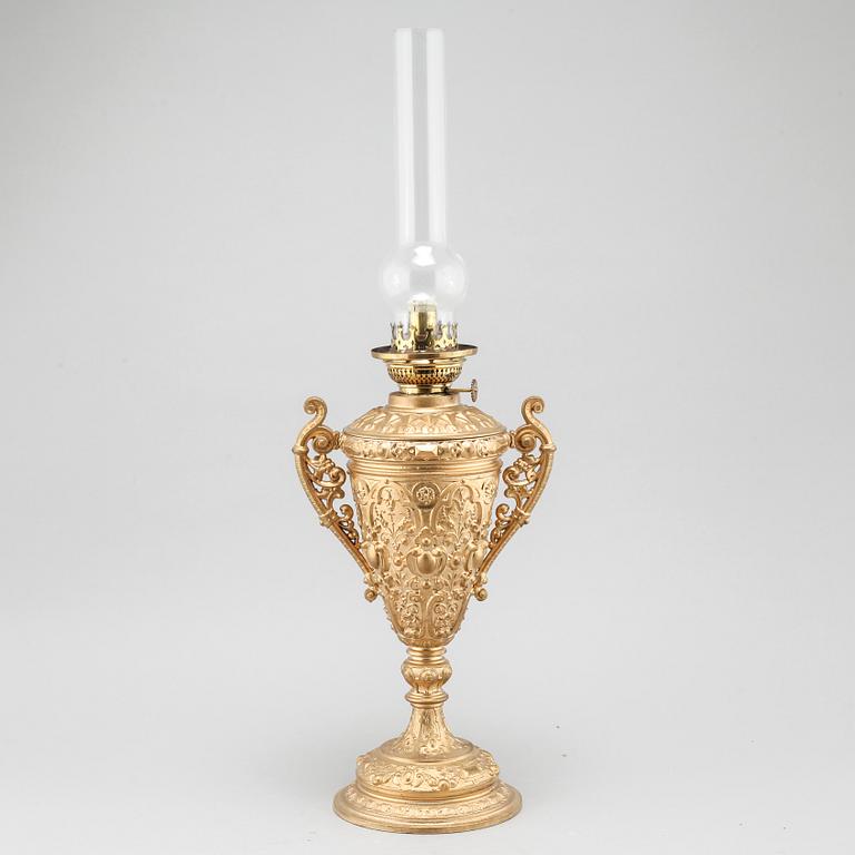 A table kerosene lamp, circa 1900.