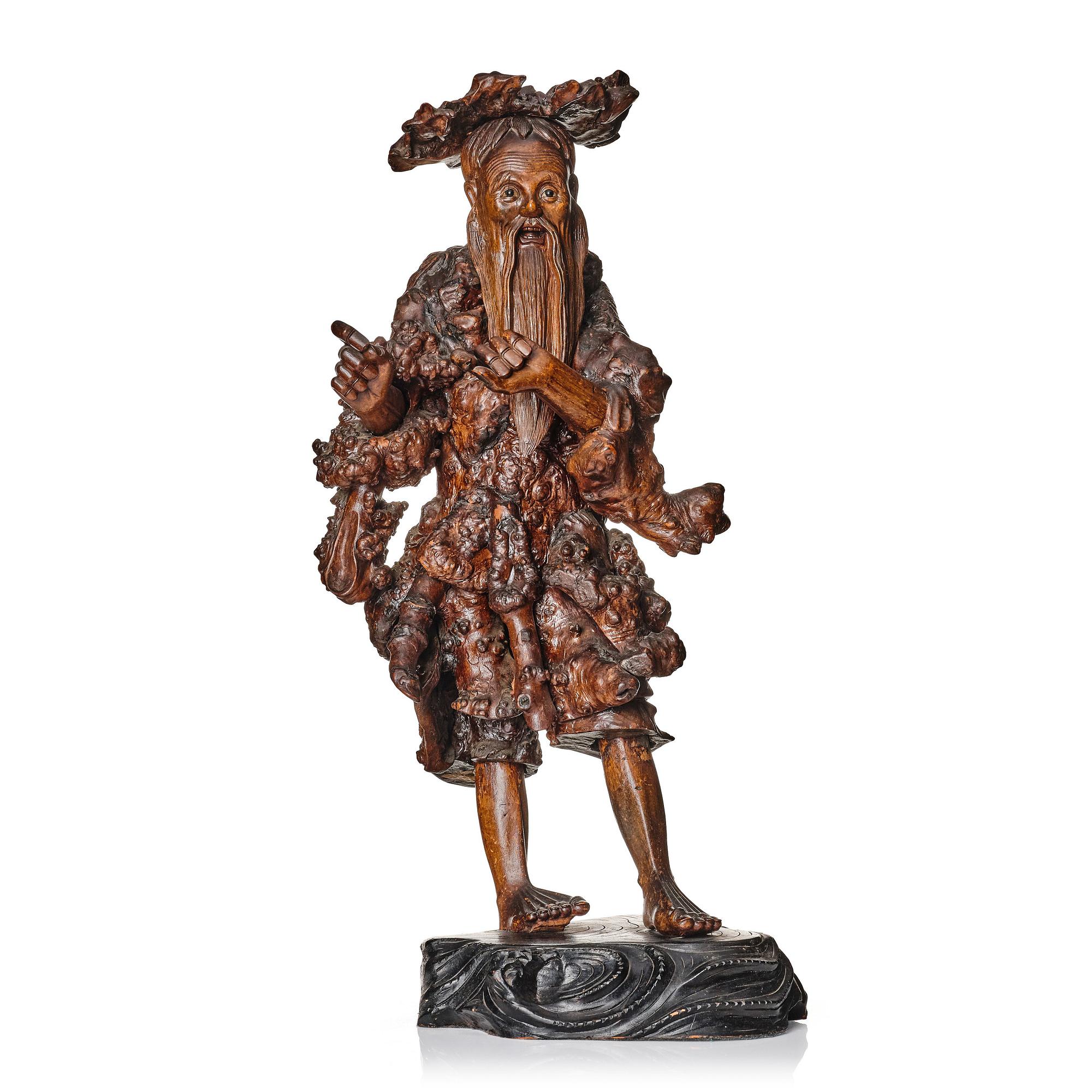 A Chinese root sculpture, late Qing dynasty.