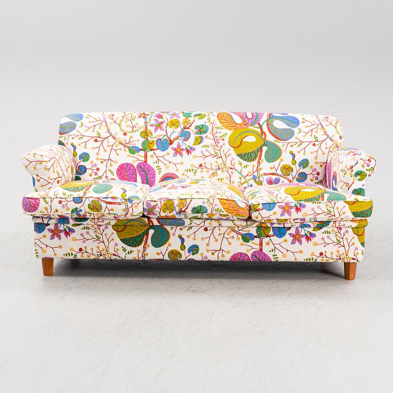 Josef Frank, a model 678 sofa, Firma Svenskt Tenn.