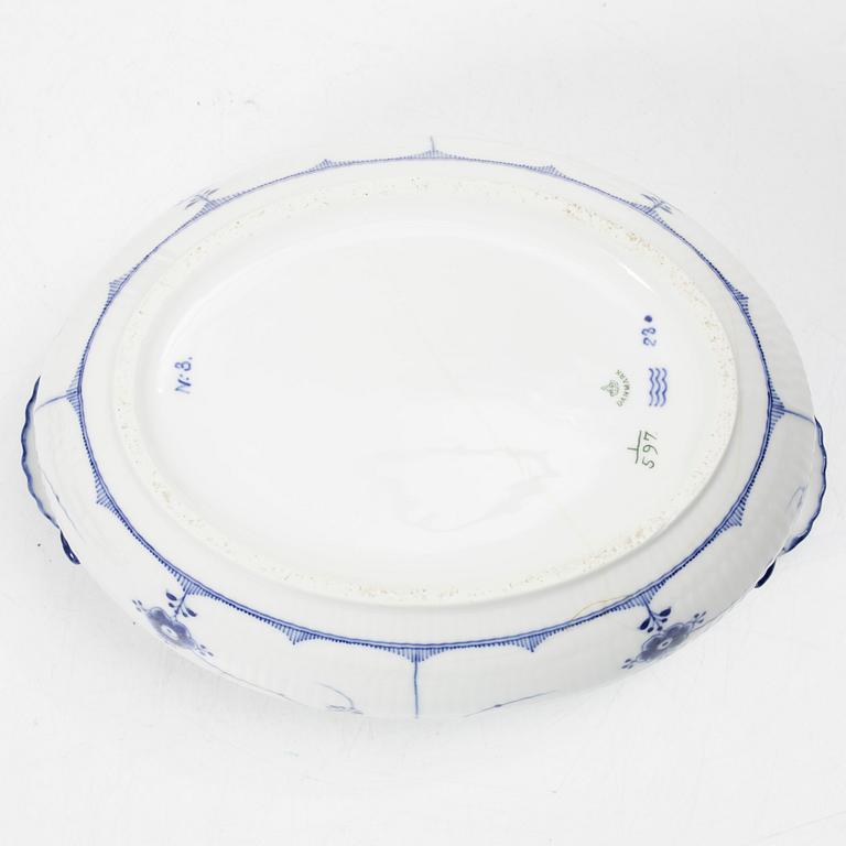 Royal Copenhagen, terrin, porslin, "Musselmalet", modell 597, Danmark, 1894 - 1900.