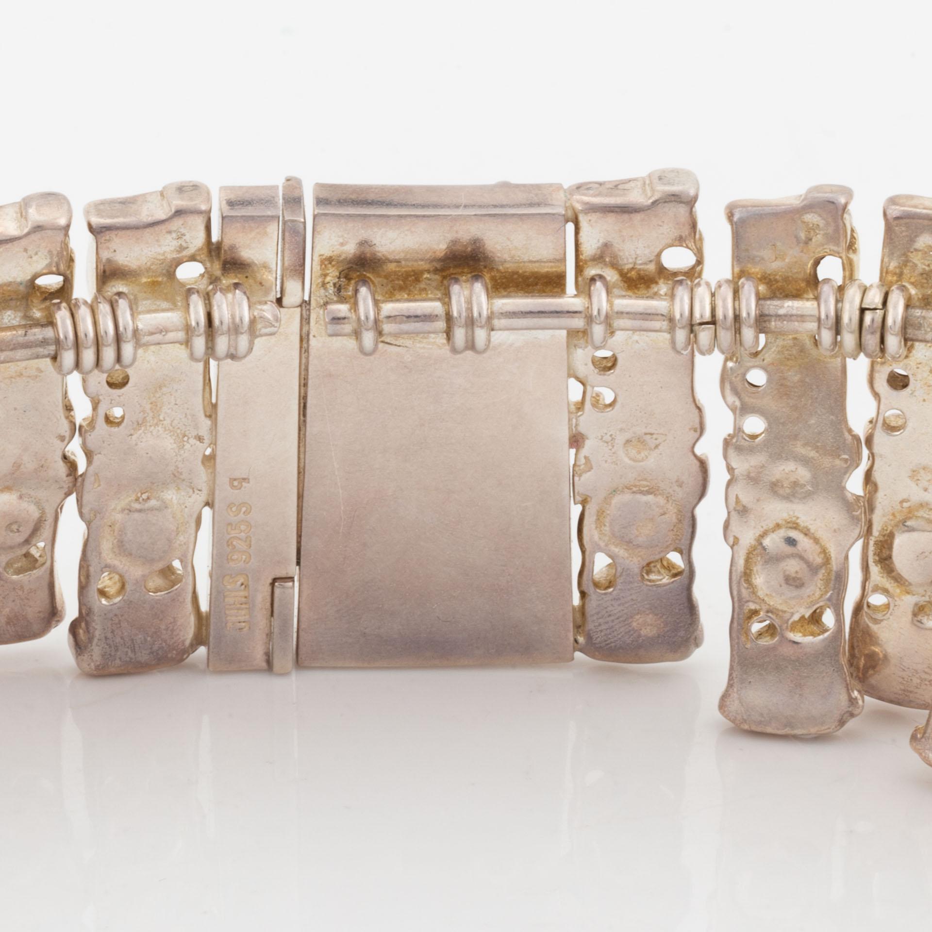 A Juhls silver necklace.