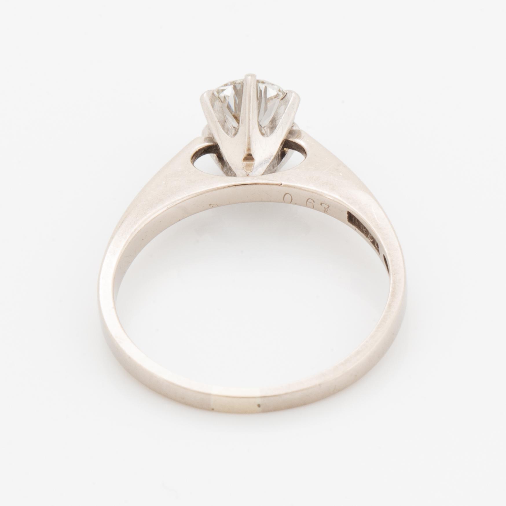 Ring, med briljantslipad diamant.