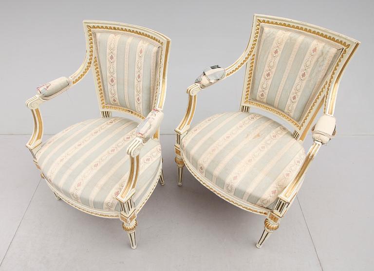 KARMSTOLAR, 1 par, gustavianska, signerade LSH Lars Söderholm, 1700-talets andra hälft.