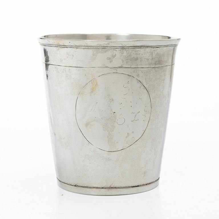 A Danish 18th century silver beaker, mark of Jen Kieldsen Sommerfeldt, Aalborg (active 1726-1772).