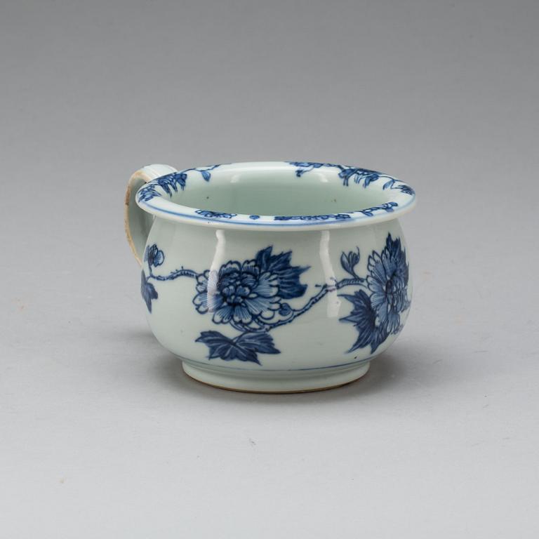 NATTPOTTA, porslin, Kina, Qianlong 1750-tal.