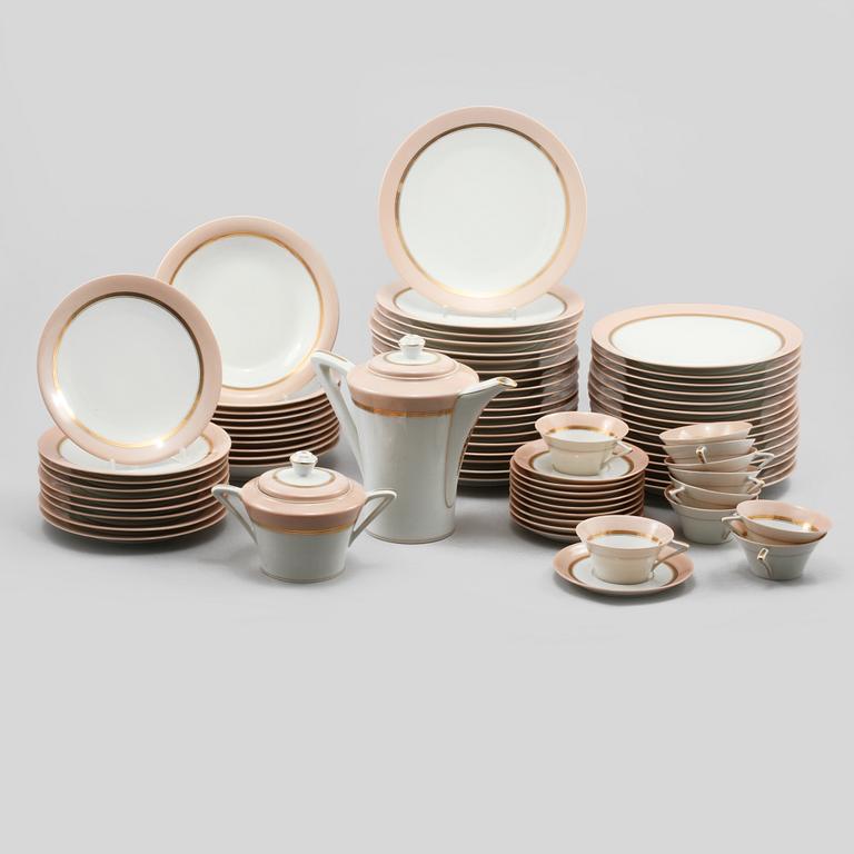 SERVISDELAR, porslin, Limoges, Frankrike, 1900-tal.