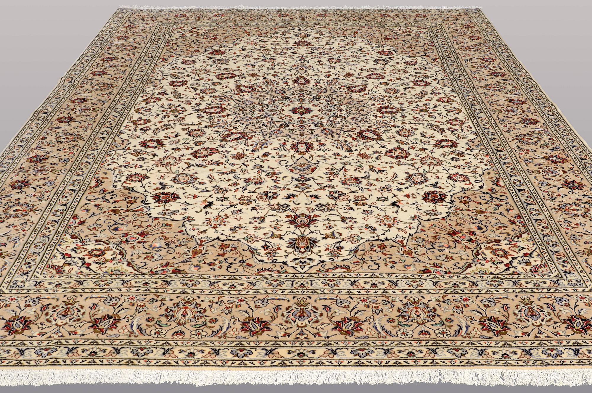 A CARPET, Keshan, ca 400 x 304 cm.
