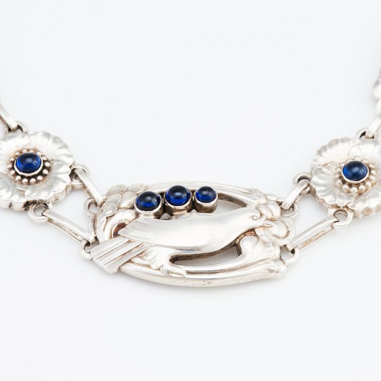 Georg Jensen, a sterling silver and cabochon cut lapis lazuli necklace, Copenhagen 1933-44, design nr 26.