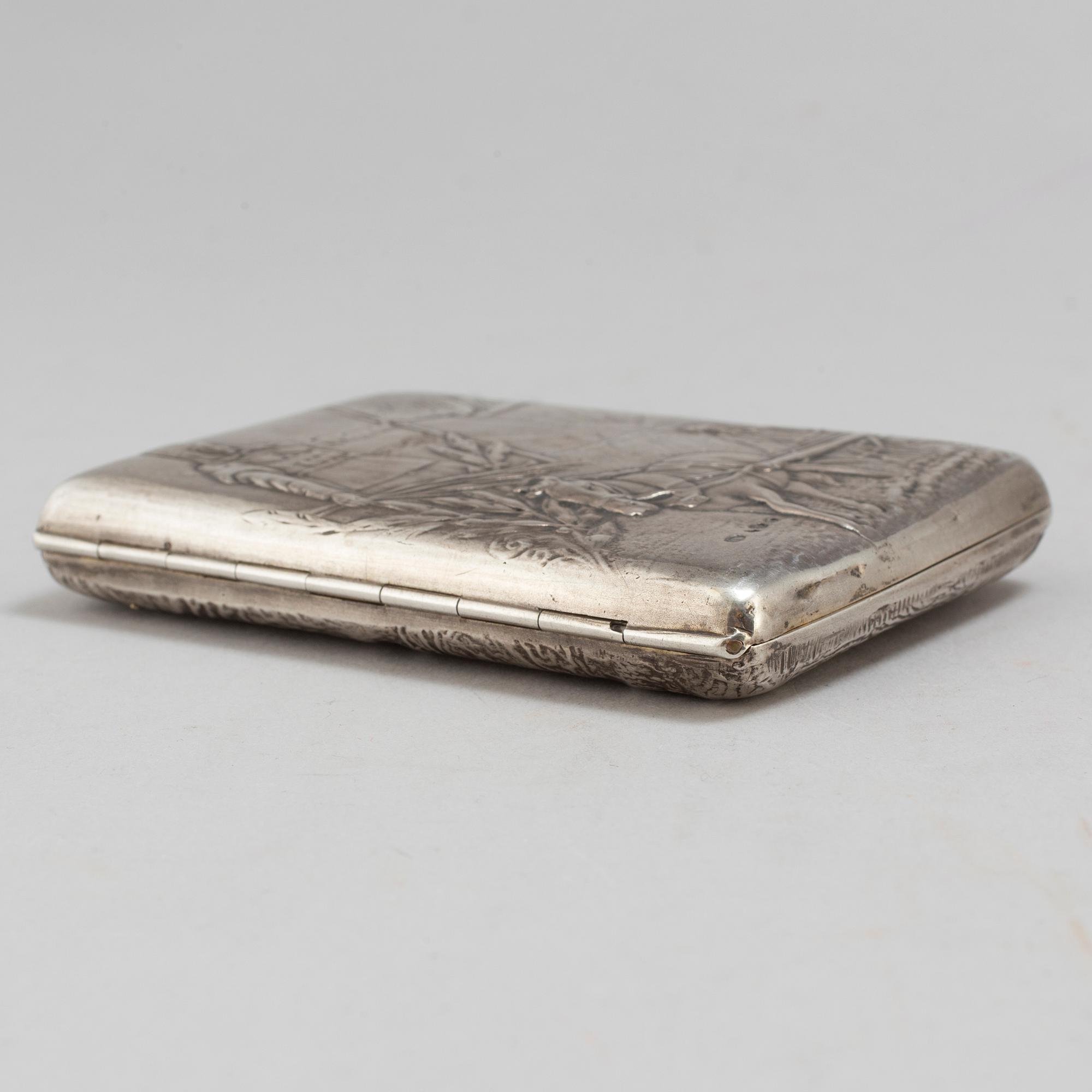 A parcel gilt samorodok Russian cigarettcase 1908-17, by unknown master.