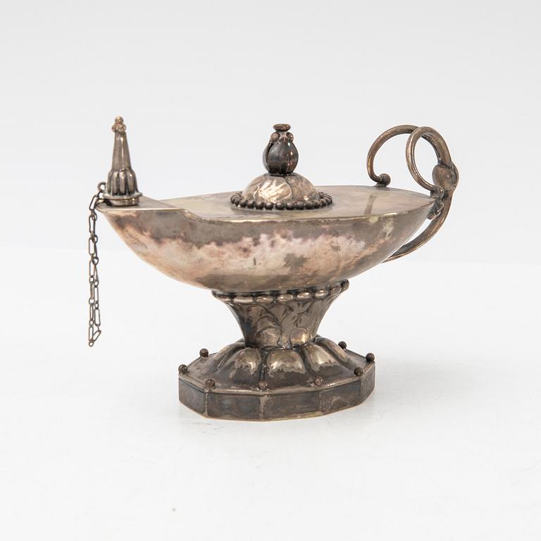 Georg Jensen, Table lamp/oil lamp, silver, Copenhagen, first half of the 20th century.
