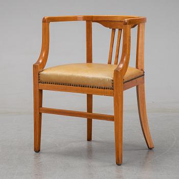 A beech chair, early 20th Century.
