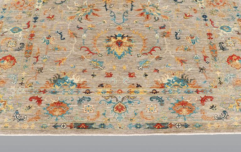 Carpet, Ziegler Design, ca 305 x 196 cm.