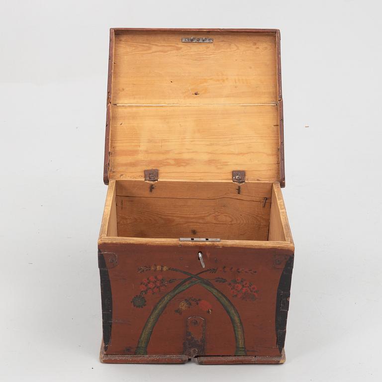 A Swedish box, 19th Century.