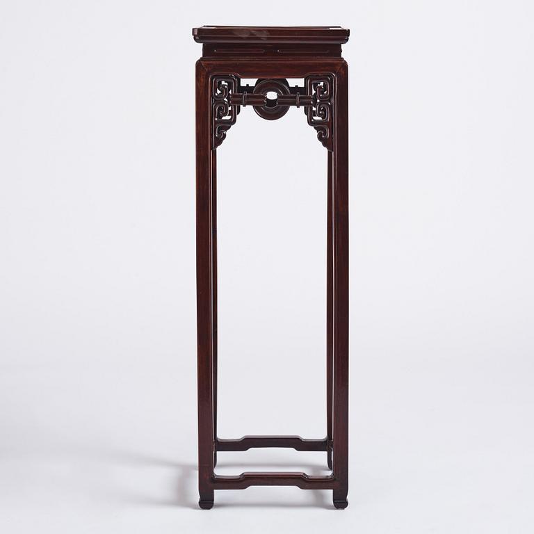 A hardwood tall table/pidestal, late Qing dynasty.