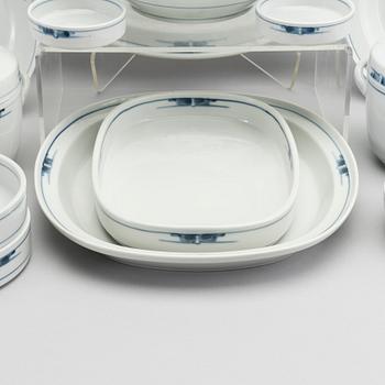 GERTRUD VASGAARD, a 49 pcs porcelain dinner service for Royal Copenhagen.