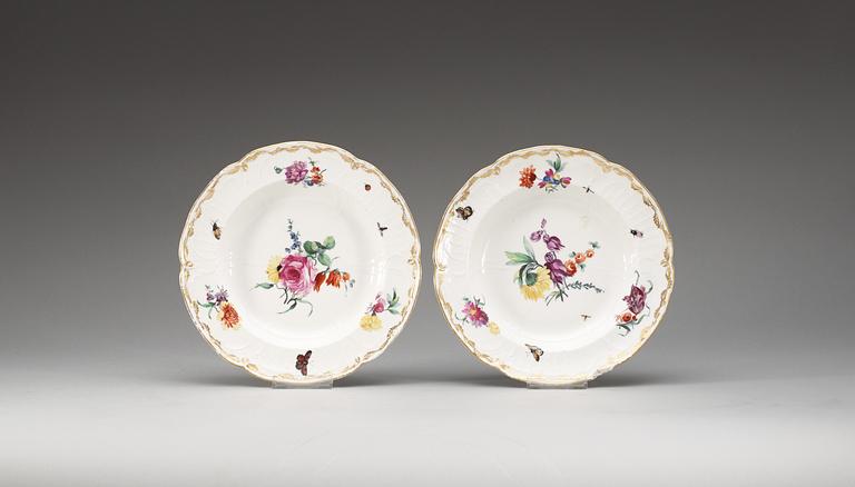 TALLRIKAR, åtta stycken, porslin. Berlin, 1700-tal.