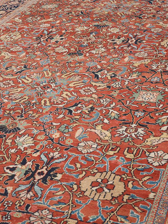 ANTIQUE/SEMI-ANTIQUE MAHAL. 593 x 377 cm.