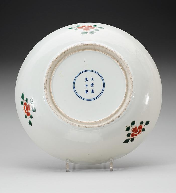A doucai charger, Qing dynasty, with Kangxis six character mark.