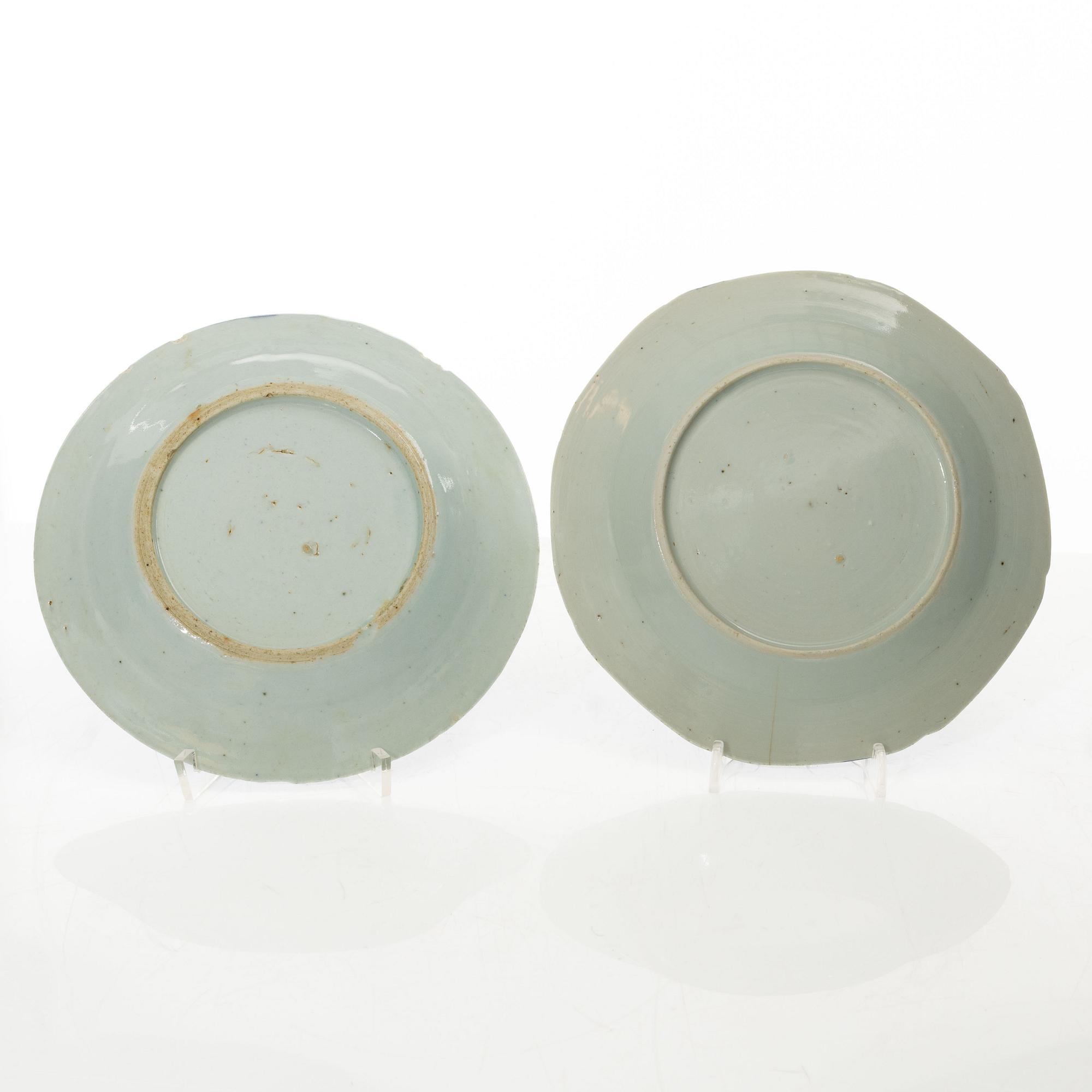 A set of thirteen Chinese blue and white porcelain dishes, Qing dynasty, 19th century.