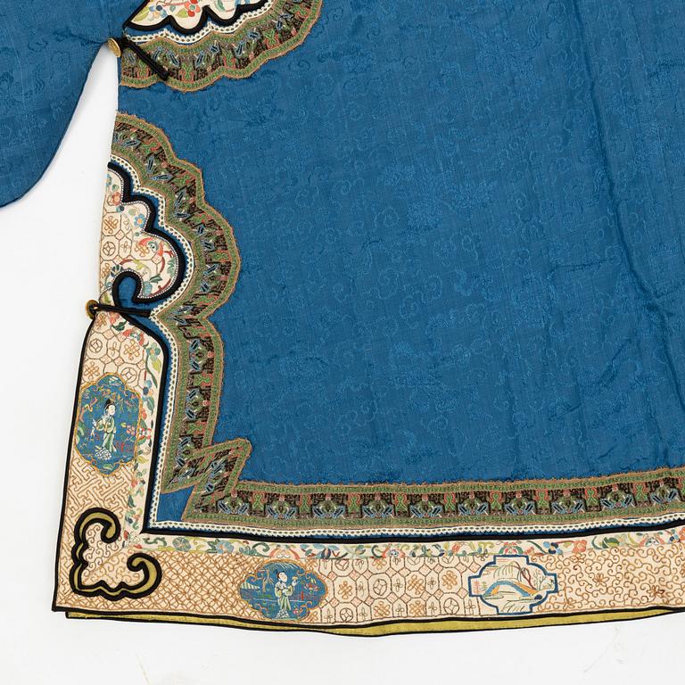 An embroidered and winter padded Chinese silk jacket, Qing dynasty, 19th century.