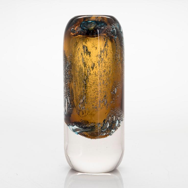 Heikki Orvola, A 'Vulcano' art glass vase, signed Heikki Orvola Nuutajärvi Notsjö. Designed 1974.